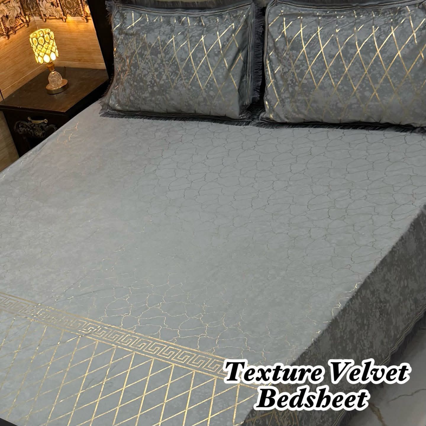 Luxury 3PC Texture Velvet 3PC Bedsheet โ King Size