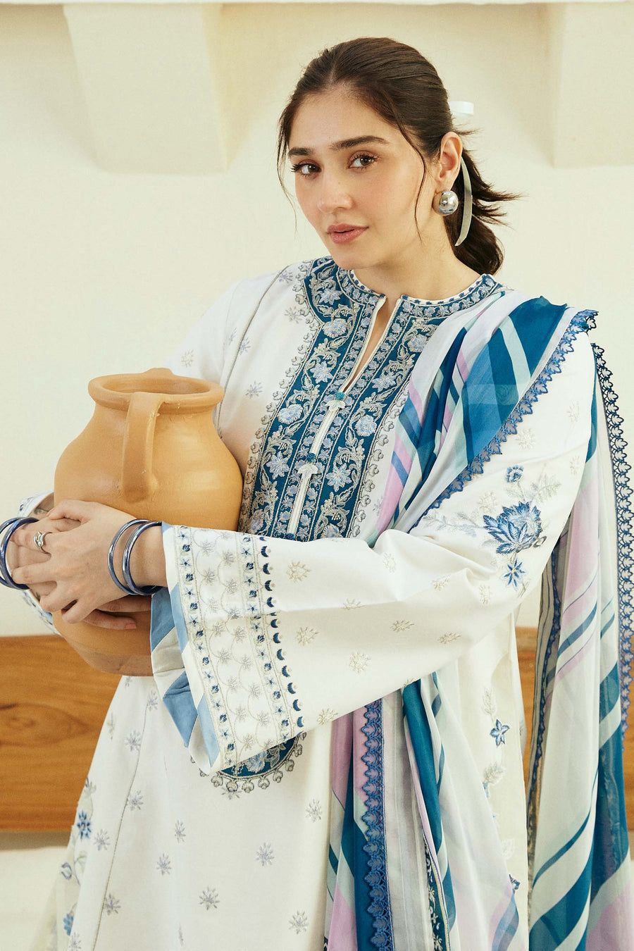 Zara Shahjahan | Embroidered Dhanak 3PC Unstitched Suit