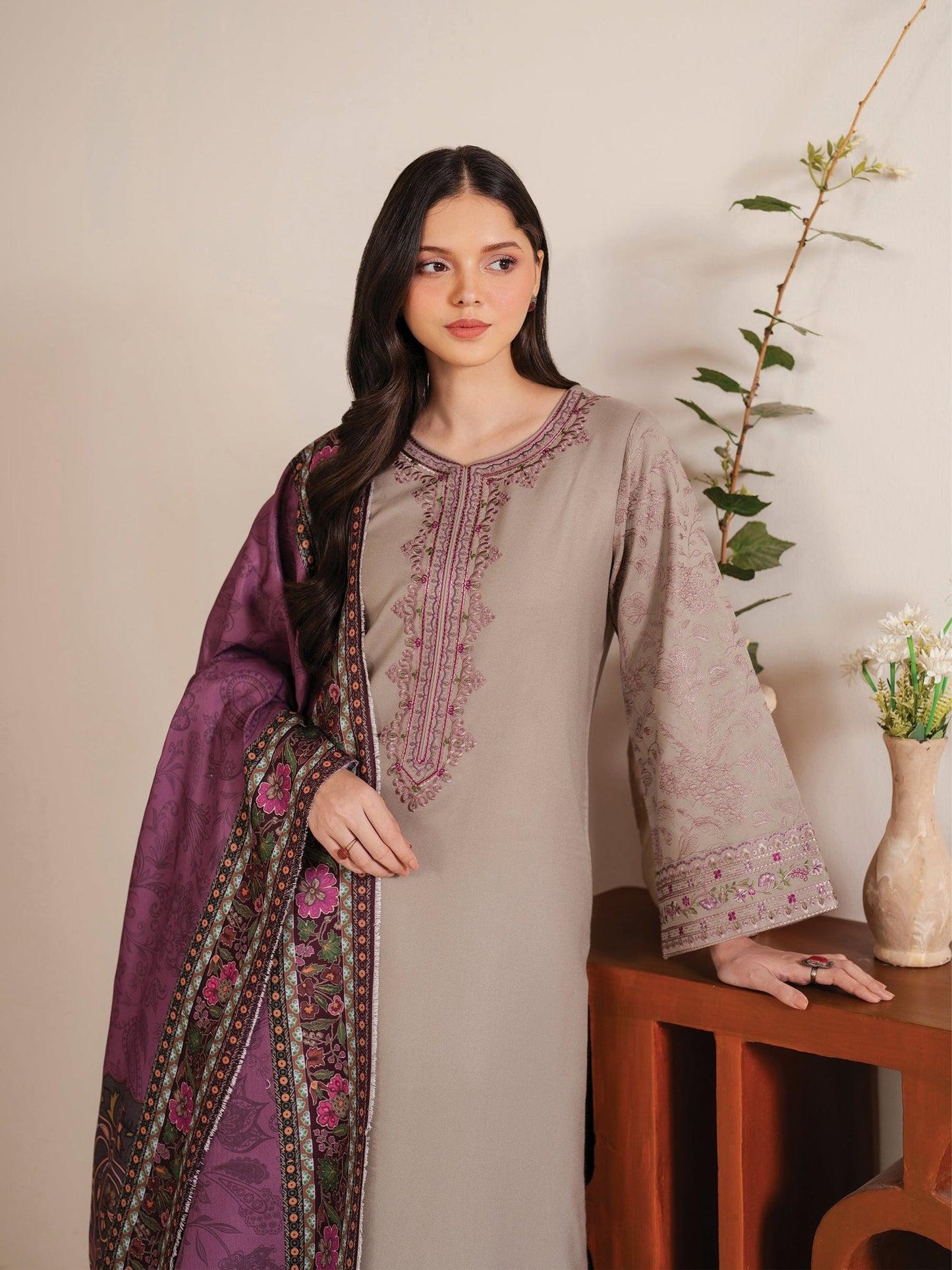 Urige| Embroidered Dhanak 3PC Unstitched Suit